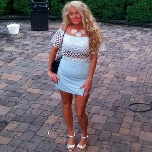 Meet your Posher, Leeann